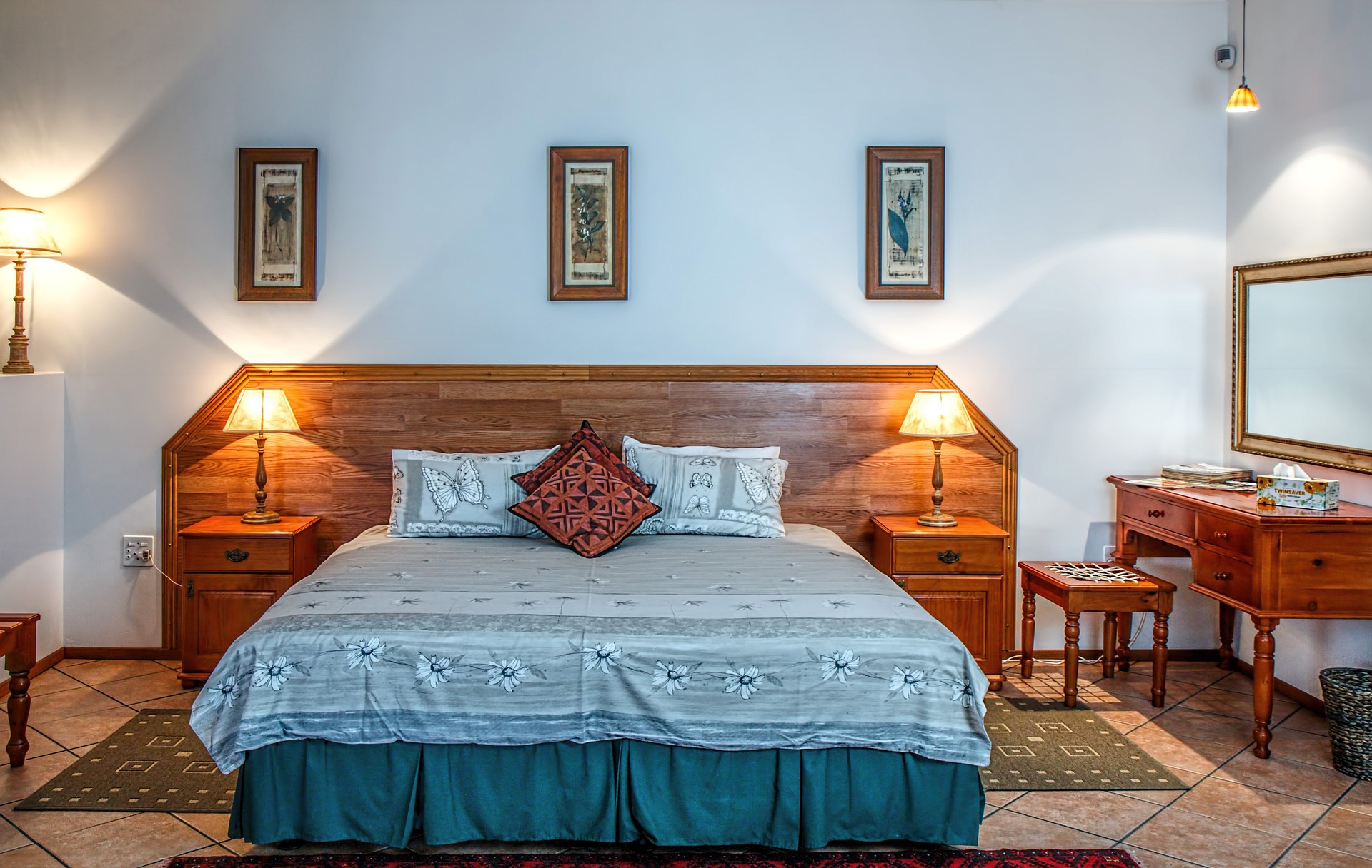 types of lighting fixture